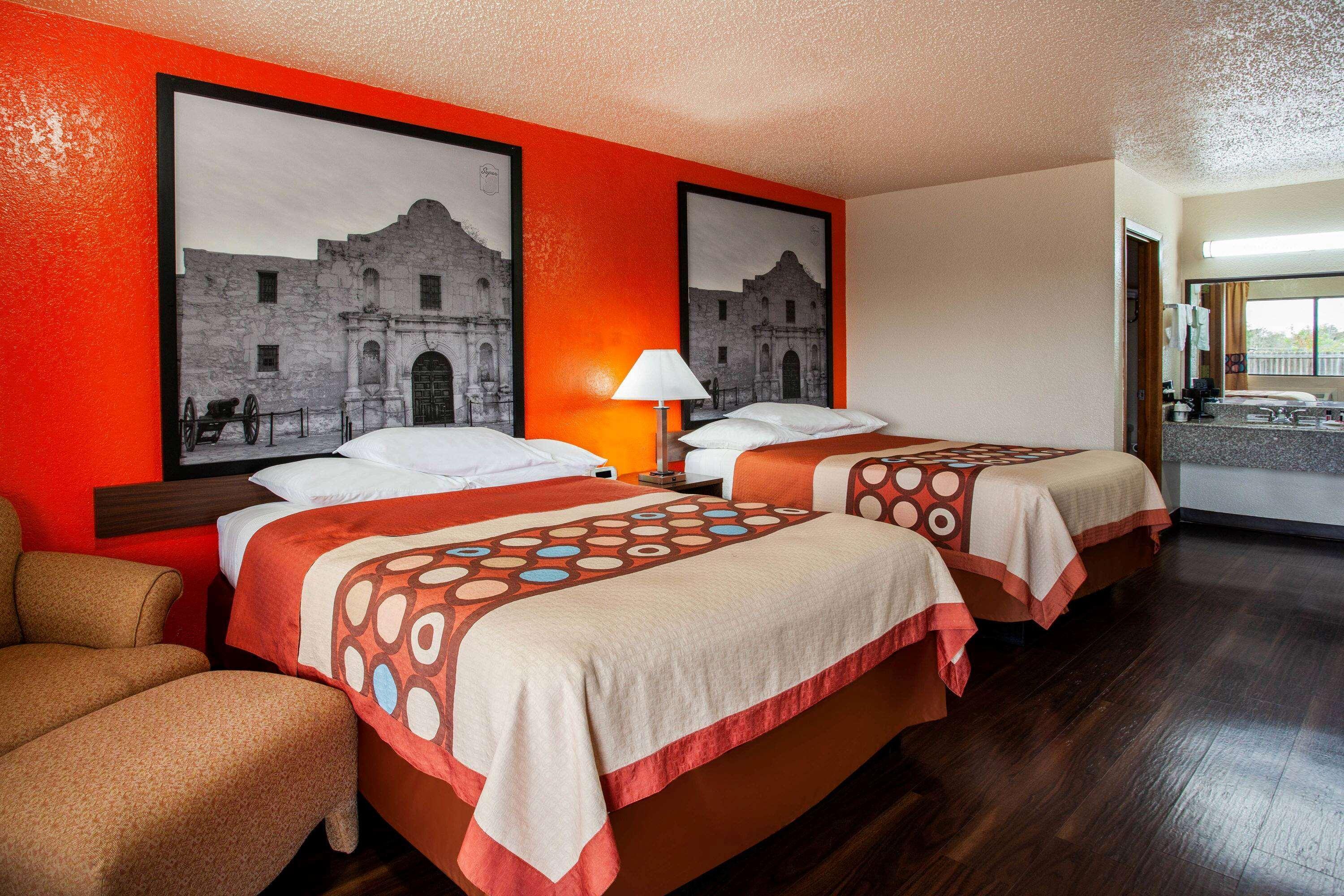 Super 8 By Wyndham Giddings Hotel Ngoại thất bức ảnh