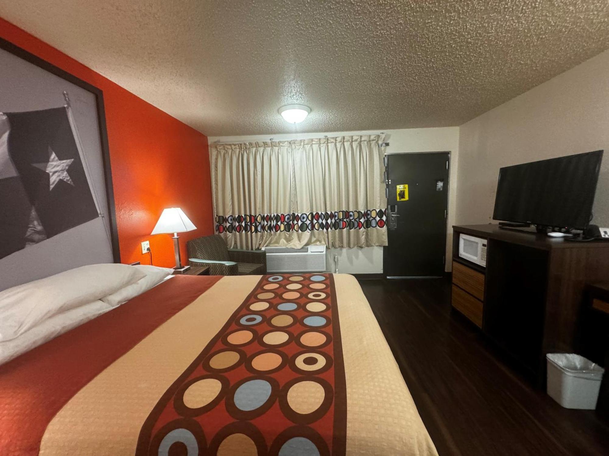 Super 8 By Wyndham Giddings Hotel Ngoại thất bức ảnh