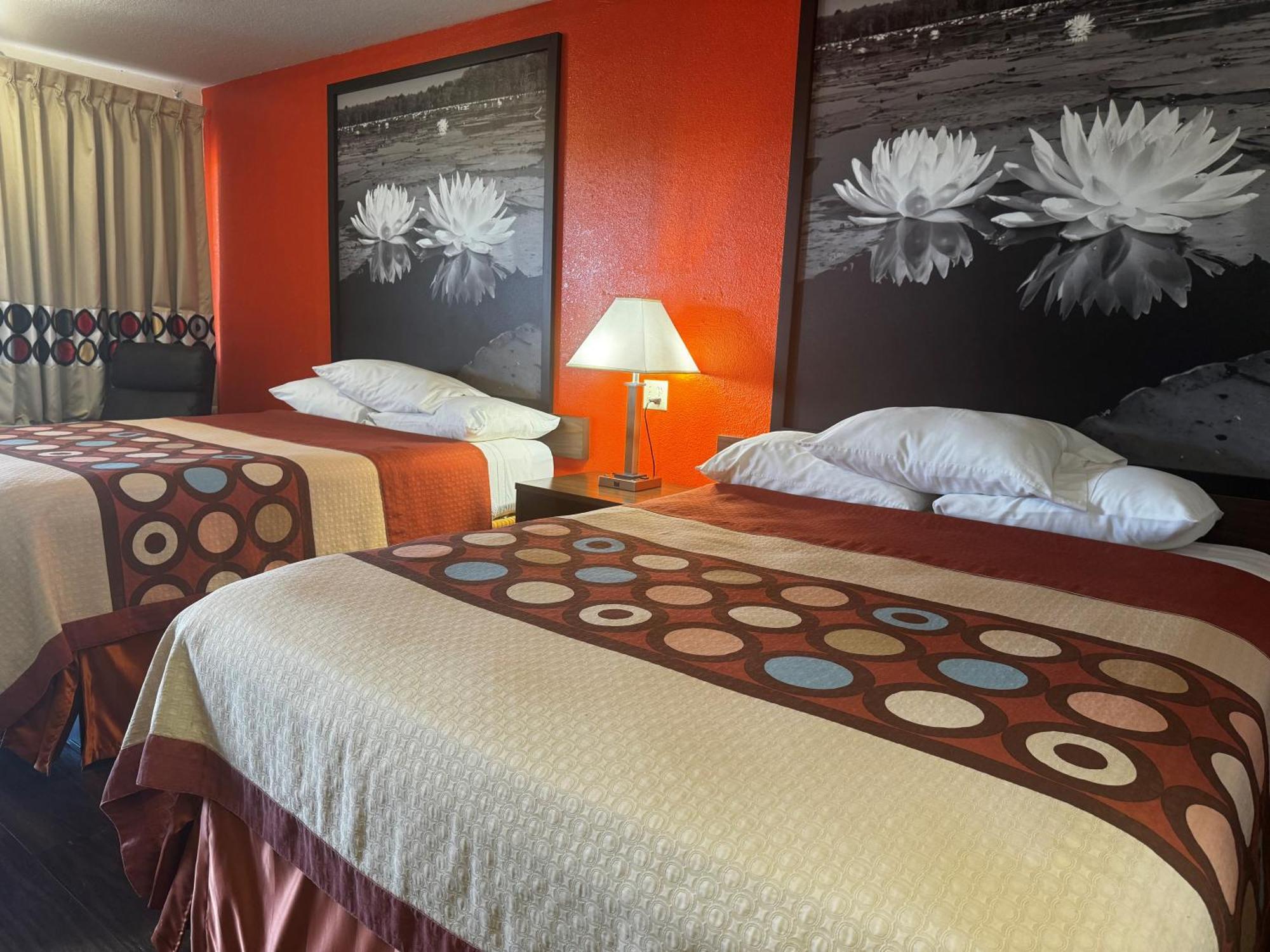 Super 8 By Wyndham Giddings Hotel Ngoại thất bức ảnh