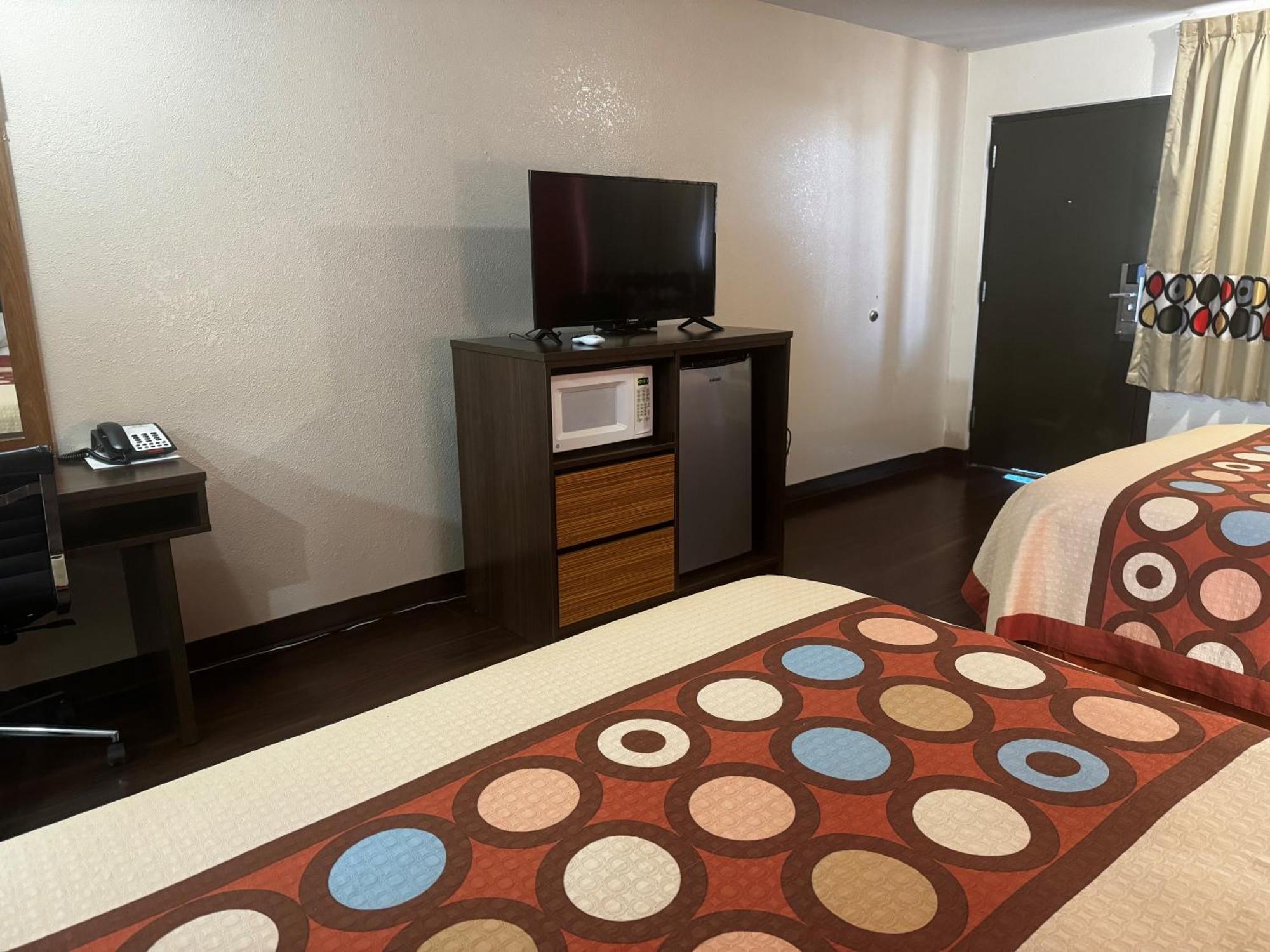 Super 8 By Wyndham Giddings Hotel Ngoại thất bức ảnh